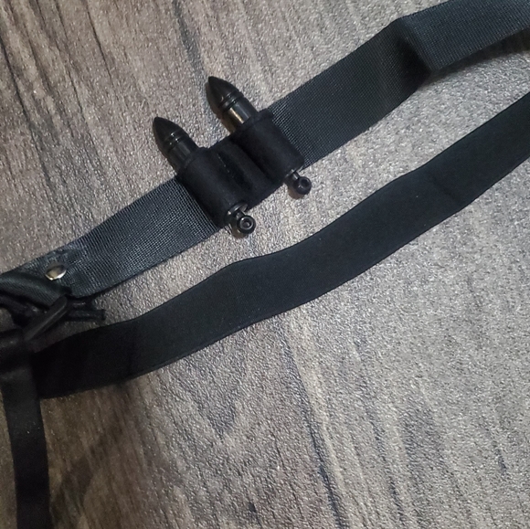 Punkrave leg garter - Picture 2 of 2